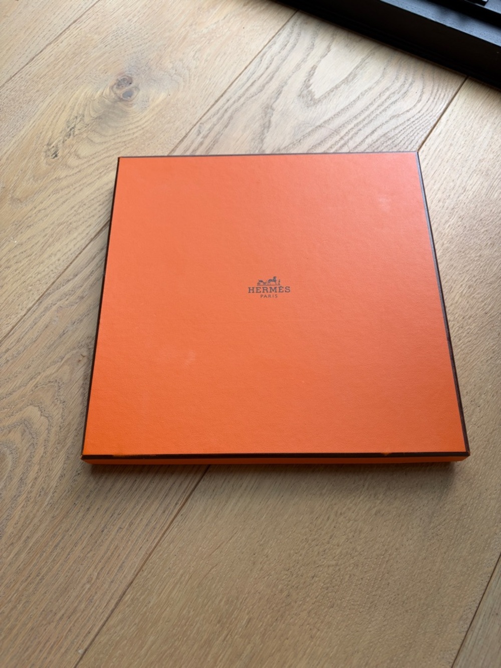 Hermès Orange Signature 90cm scarf Box